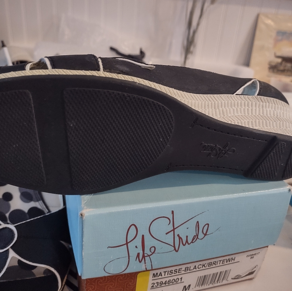 LifeStride shoe 9.5